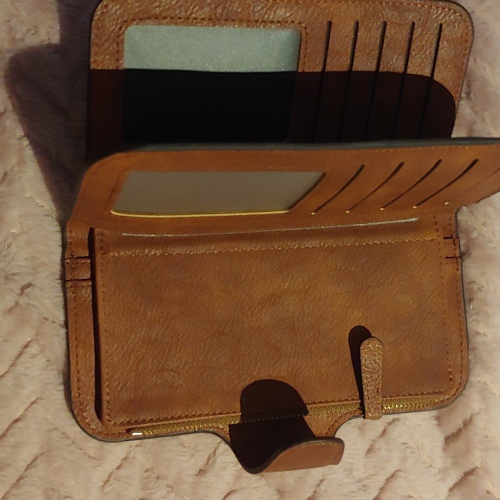 Wallet - Picture 2 of 4